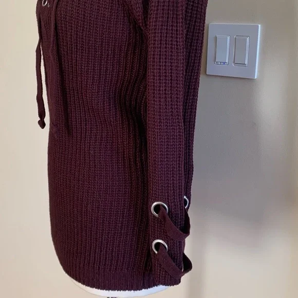 URBAN HERITAGE burgundy Lace Up Knit Sweater S - Picture 4 of 13